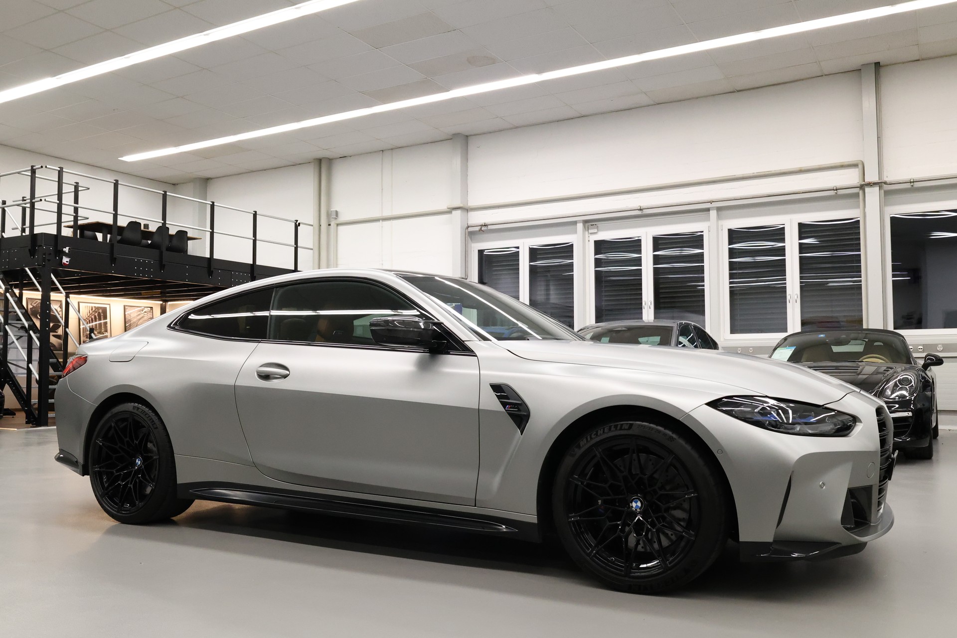BMW M4 Competition xDrive Coupé-showroom-element-1