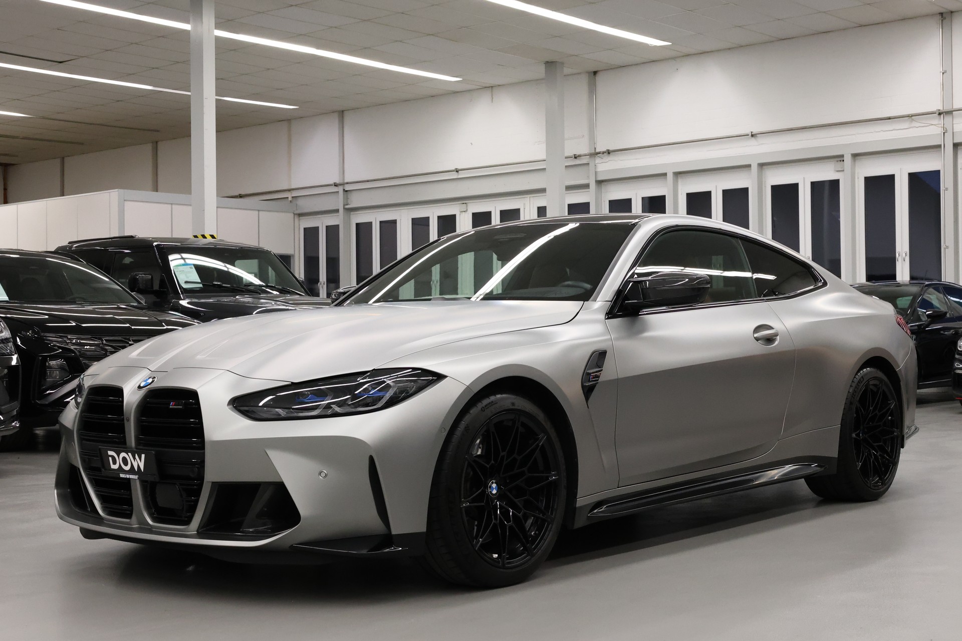 BMW M4 Competition xDrive Coupé-showroom-element-2