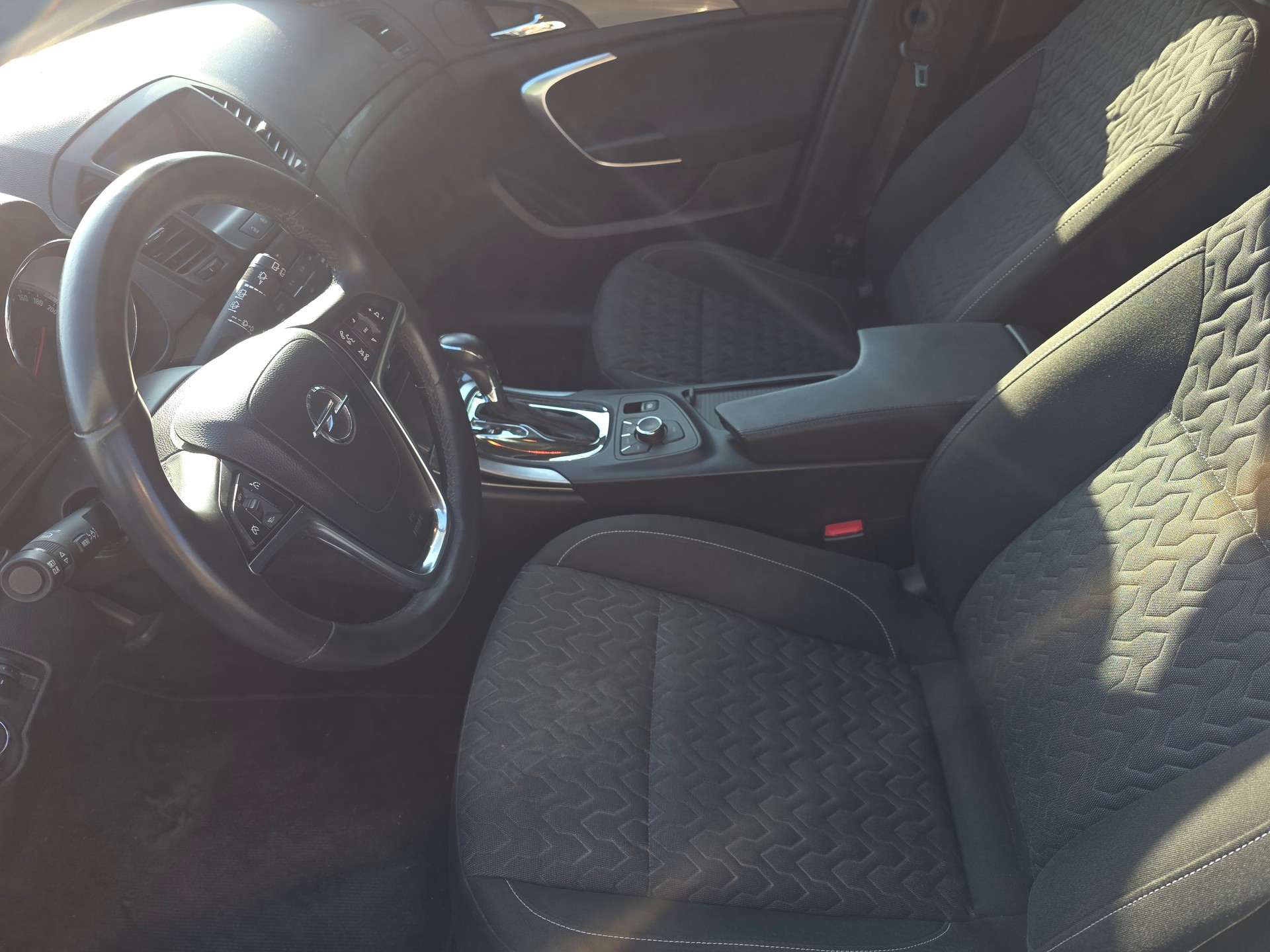 OPEL Insignia Sports Tourer 2.0 CDTI Cosmo Automatic-image-2