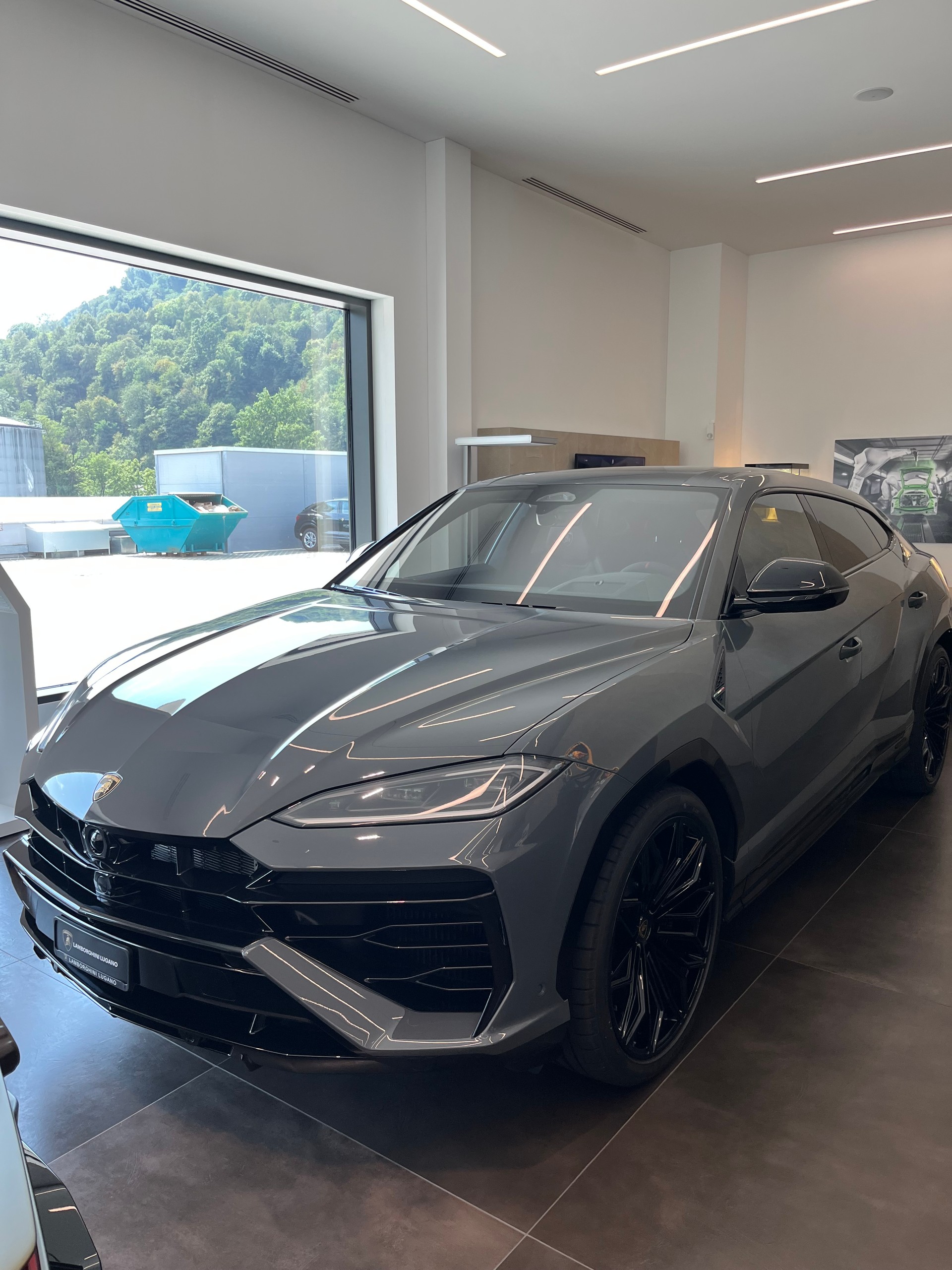 LAMBORGHINI Urus SE MY26 Lamborghini Lugano Scarico Akrapovic