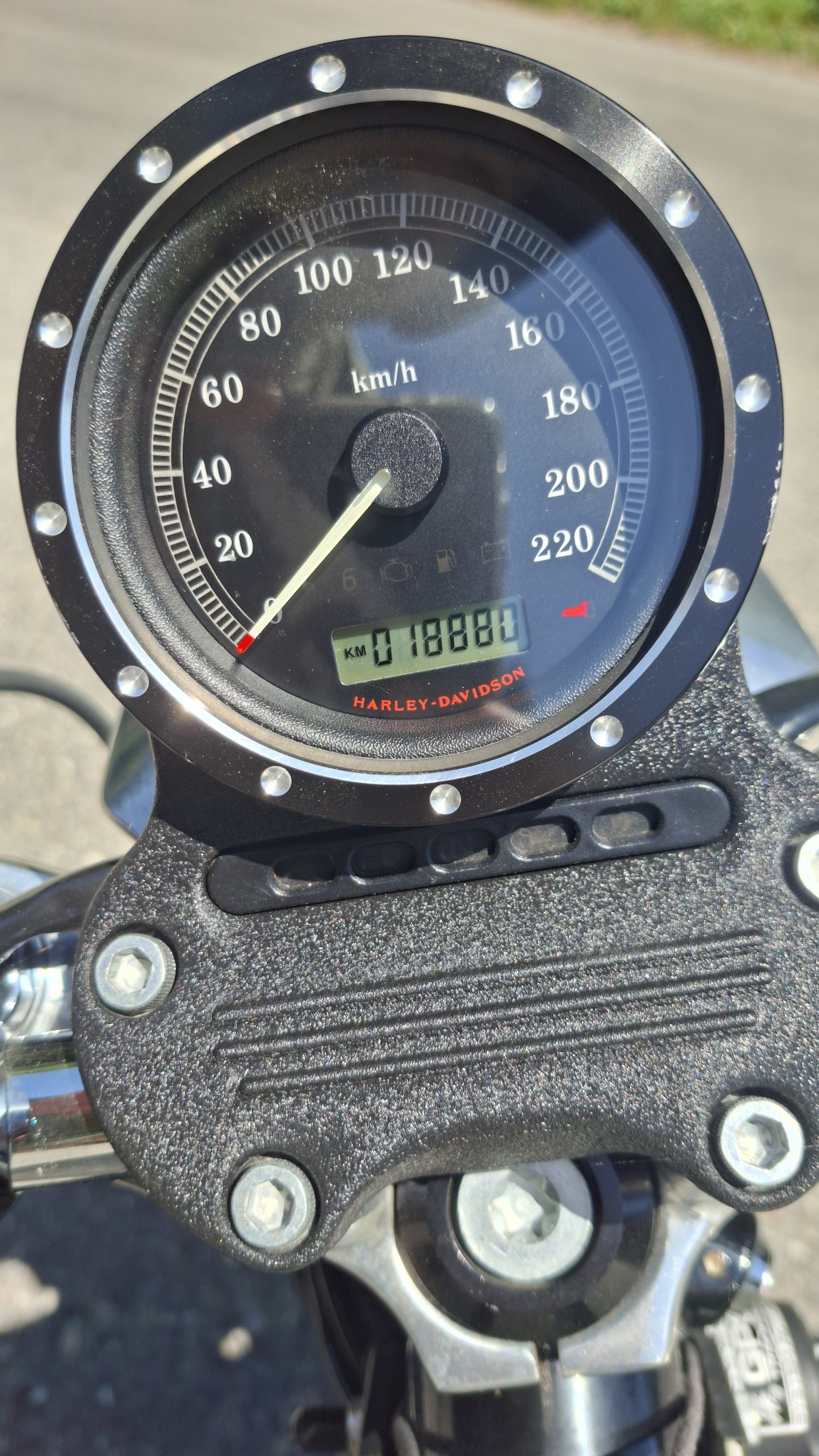 HARLEY-DAVIDSON XL 883 L Sportster Super Low-image-5