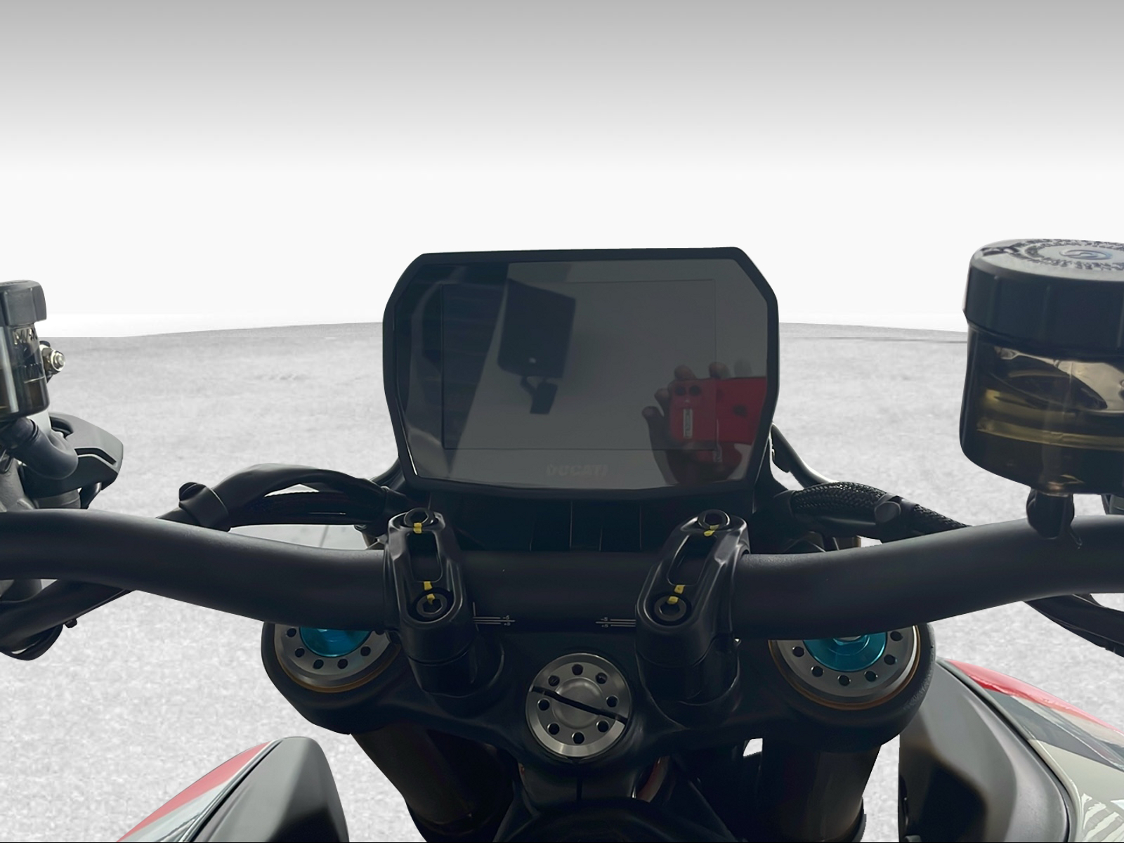 DUCATI 890 Hypermotard V2 SP ABS-image-6