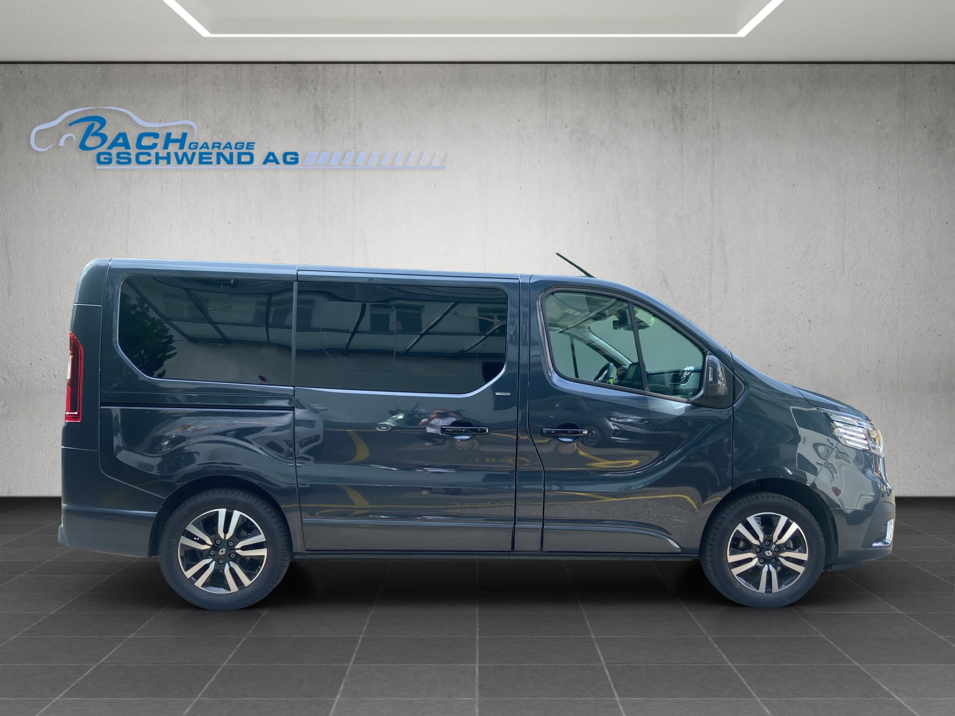 RENAULT Trafic Blue dCi 170 Spaceclass EDC-showroom-element-2