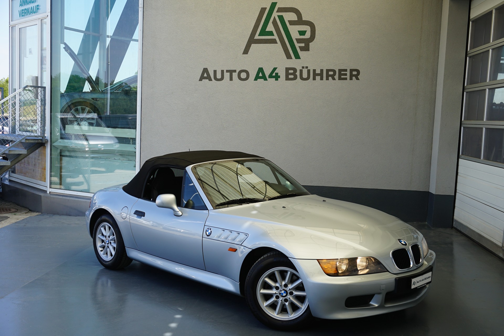 BMW Z3 1.9i Roadster Handschalter !! sehr gepflegt!!-showroom-element-2