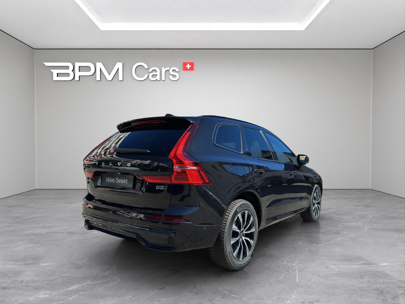 VOLVO XC60 2.0 B5 MH Plus Dark AWD-image-5