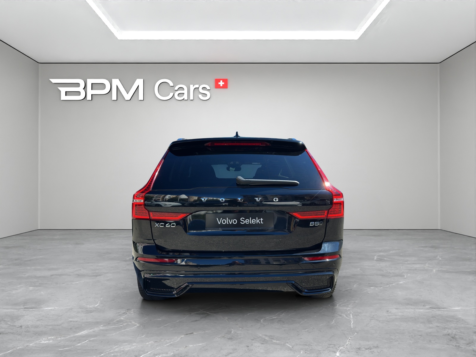 VOLVO XC60 2.0 B5 MH Plus Dark AWD-showroom-element-3