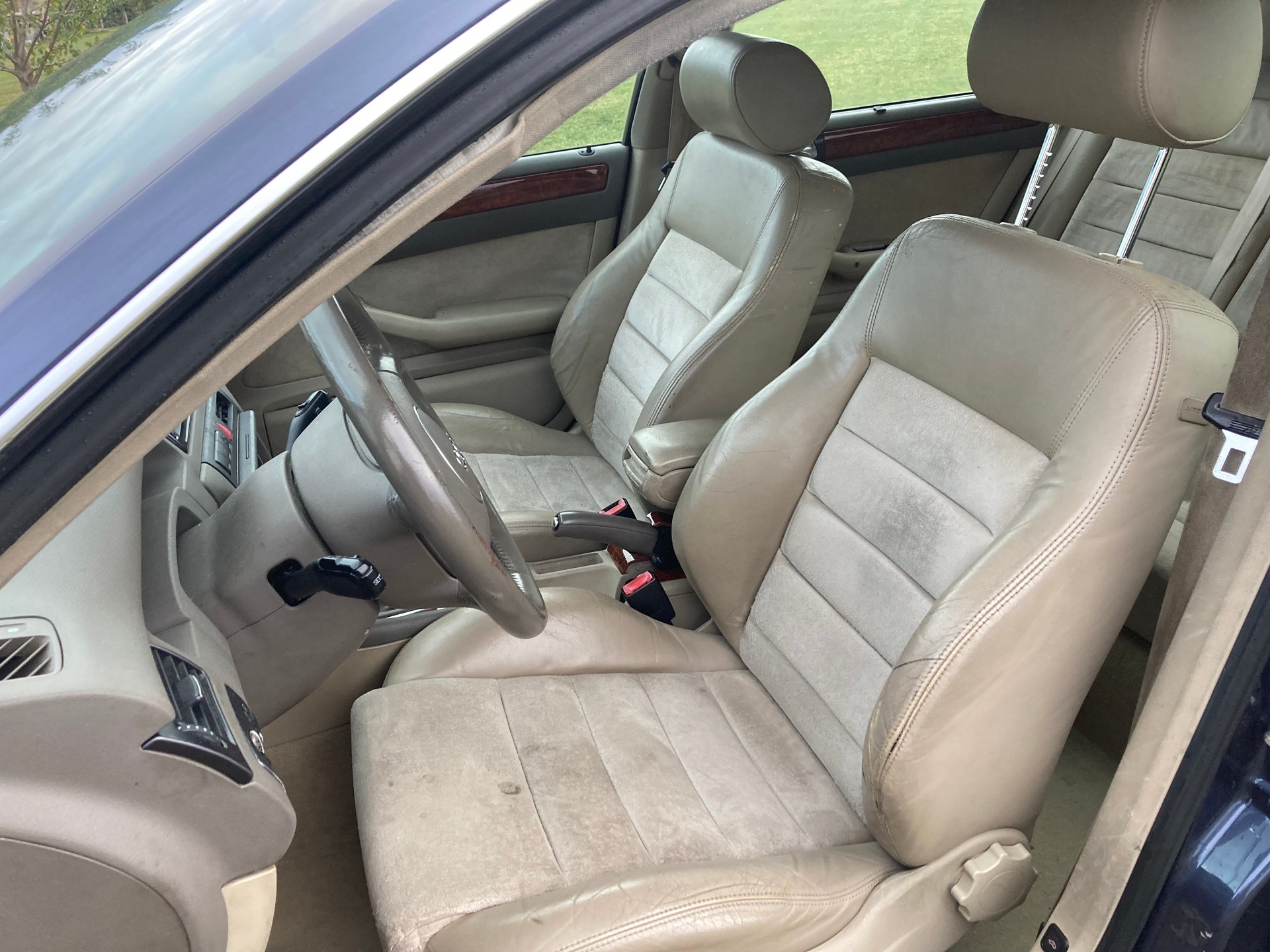 AUDI A6 Avant 2.7 T quattro-image-15