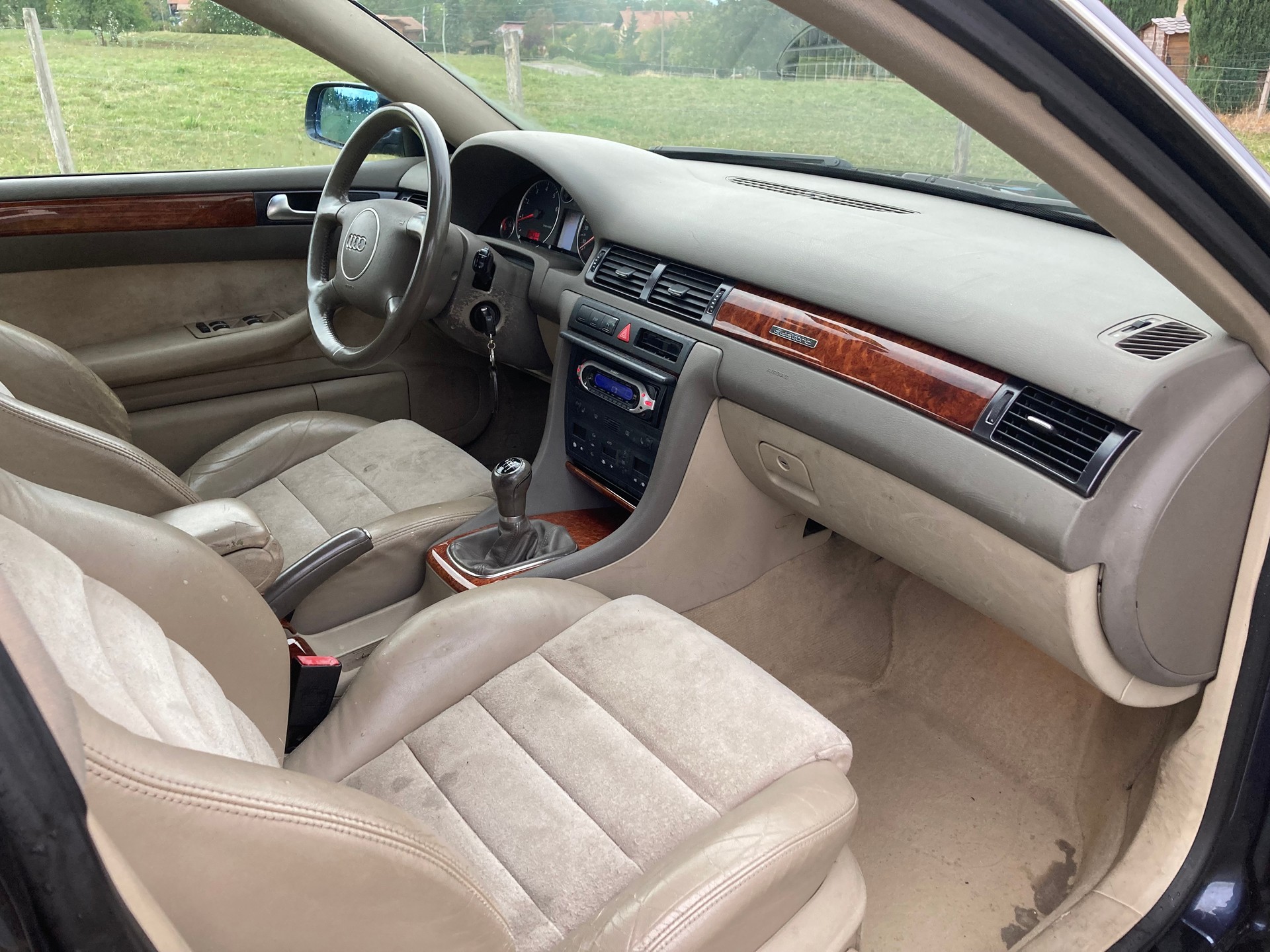 AUDI A6 Avant 2.7 T quattro-image-10