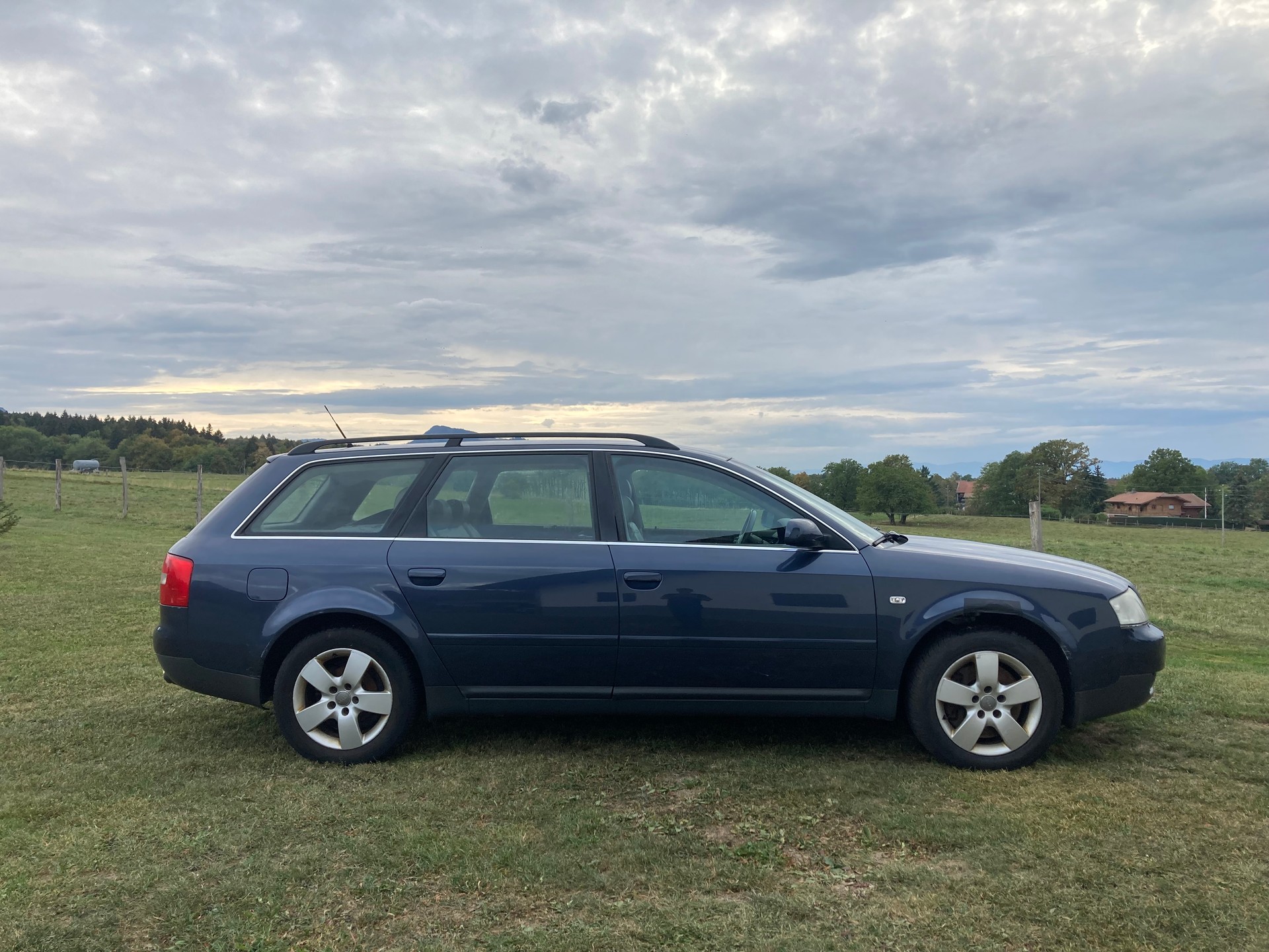 AUDI A6 Avant 2.7 T quattro-image-9