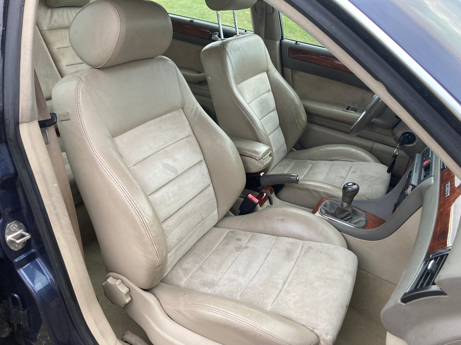 AUDI A6 Avant 2.7 T quattro-image-5
