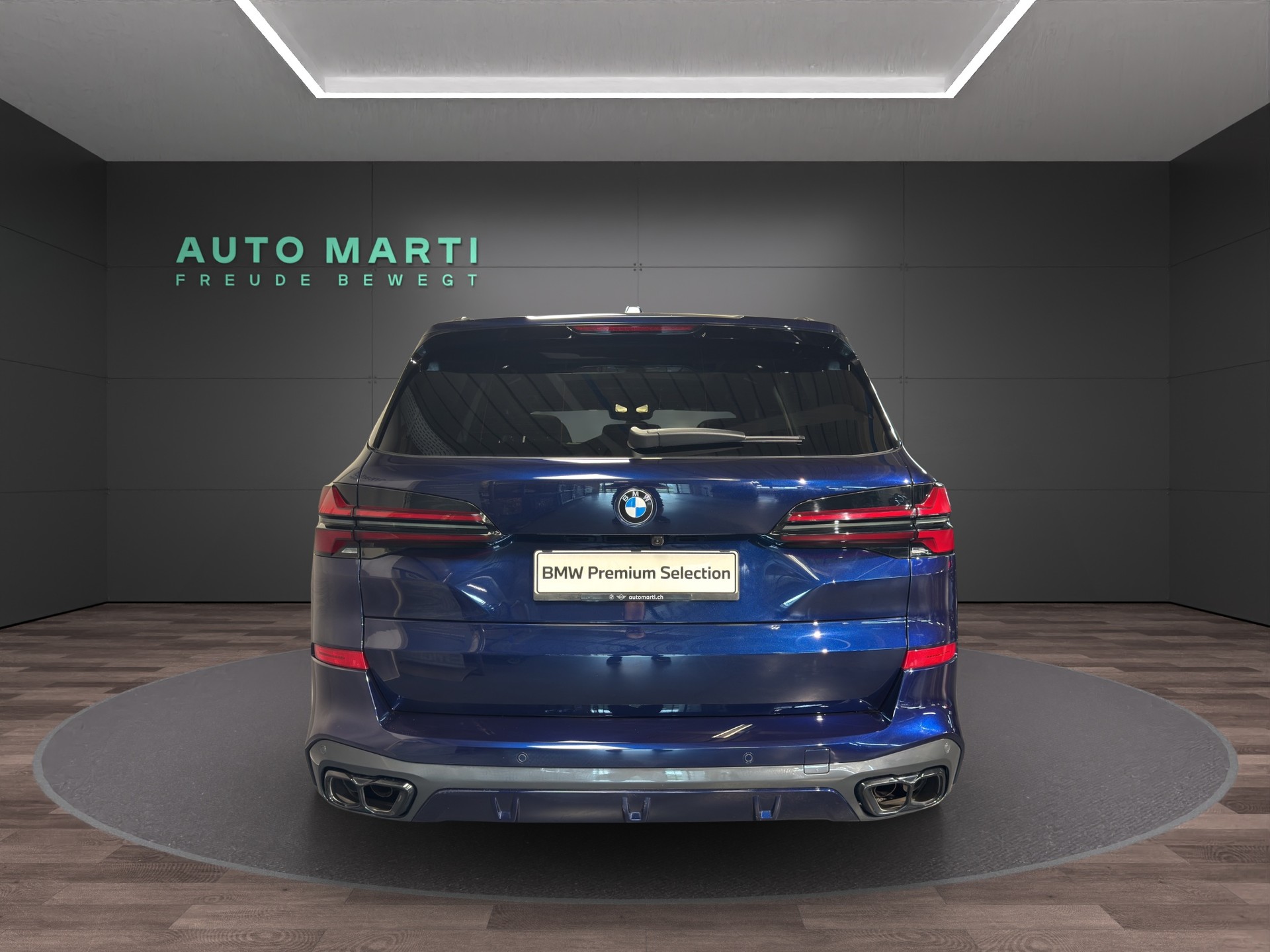 BMW X5 M60i xDrive M Sport-showroom-element-2