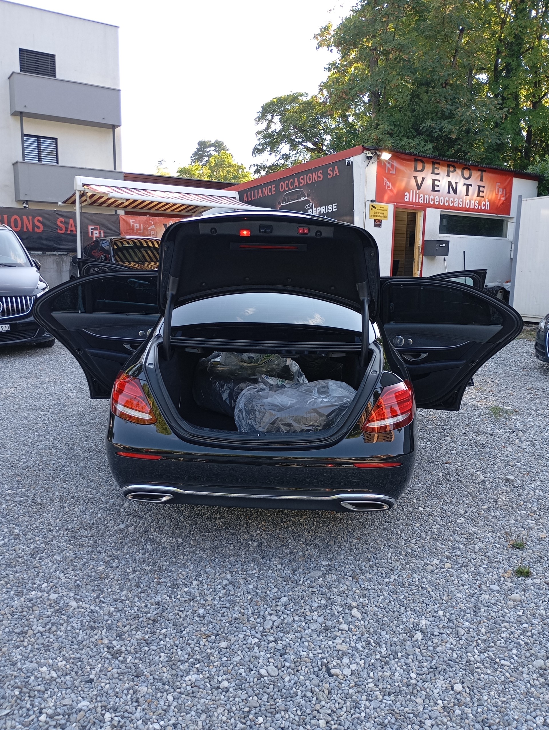 MERCEDES-BENZ E 400 Exclusive 4Matic 9G-Tronic-image-9