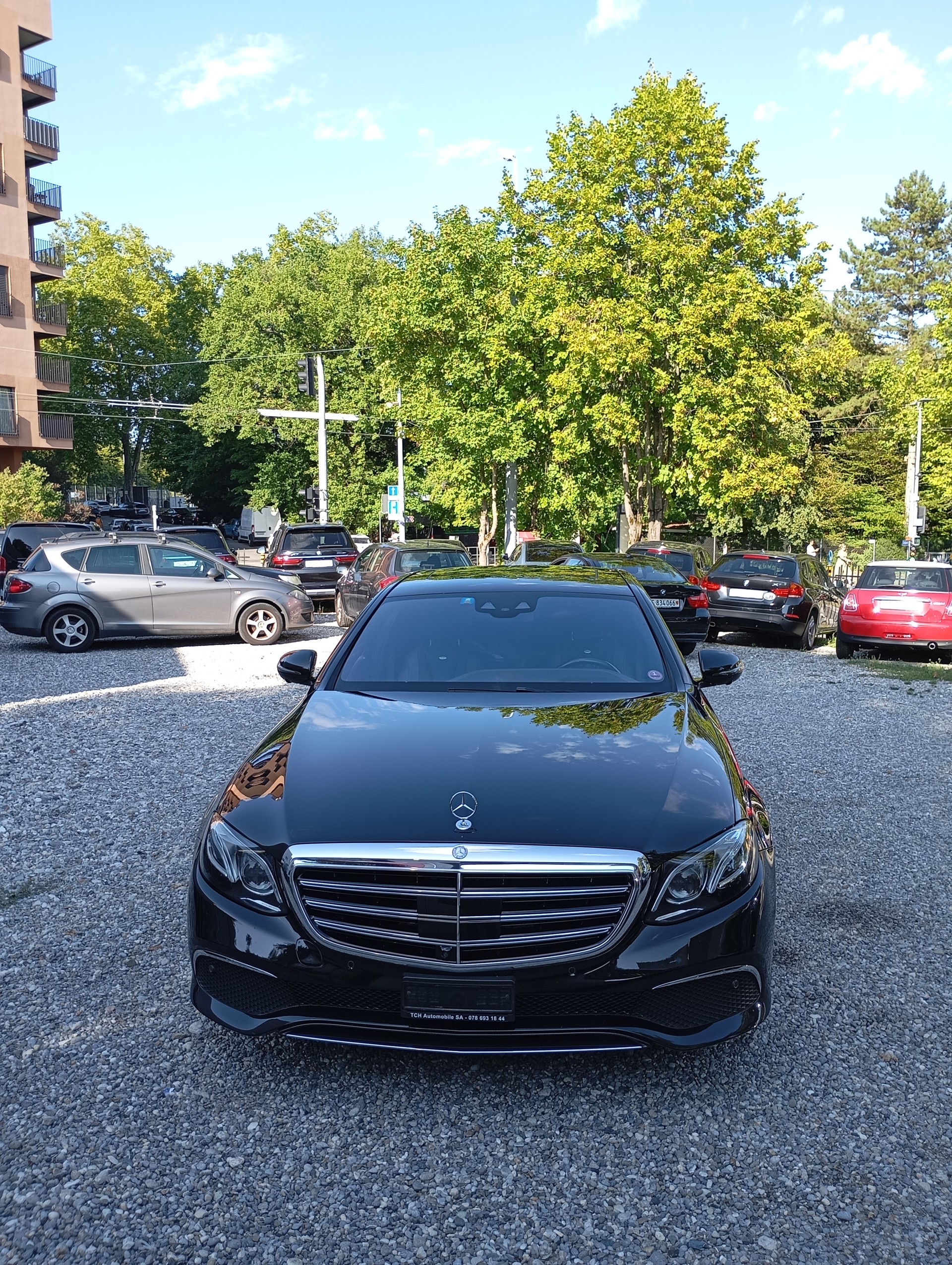 MERCEDES-BENZ E 400 Exclusive 4Matic 9G-Tronic-showroom-element-1