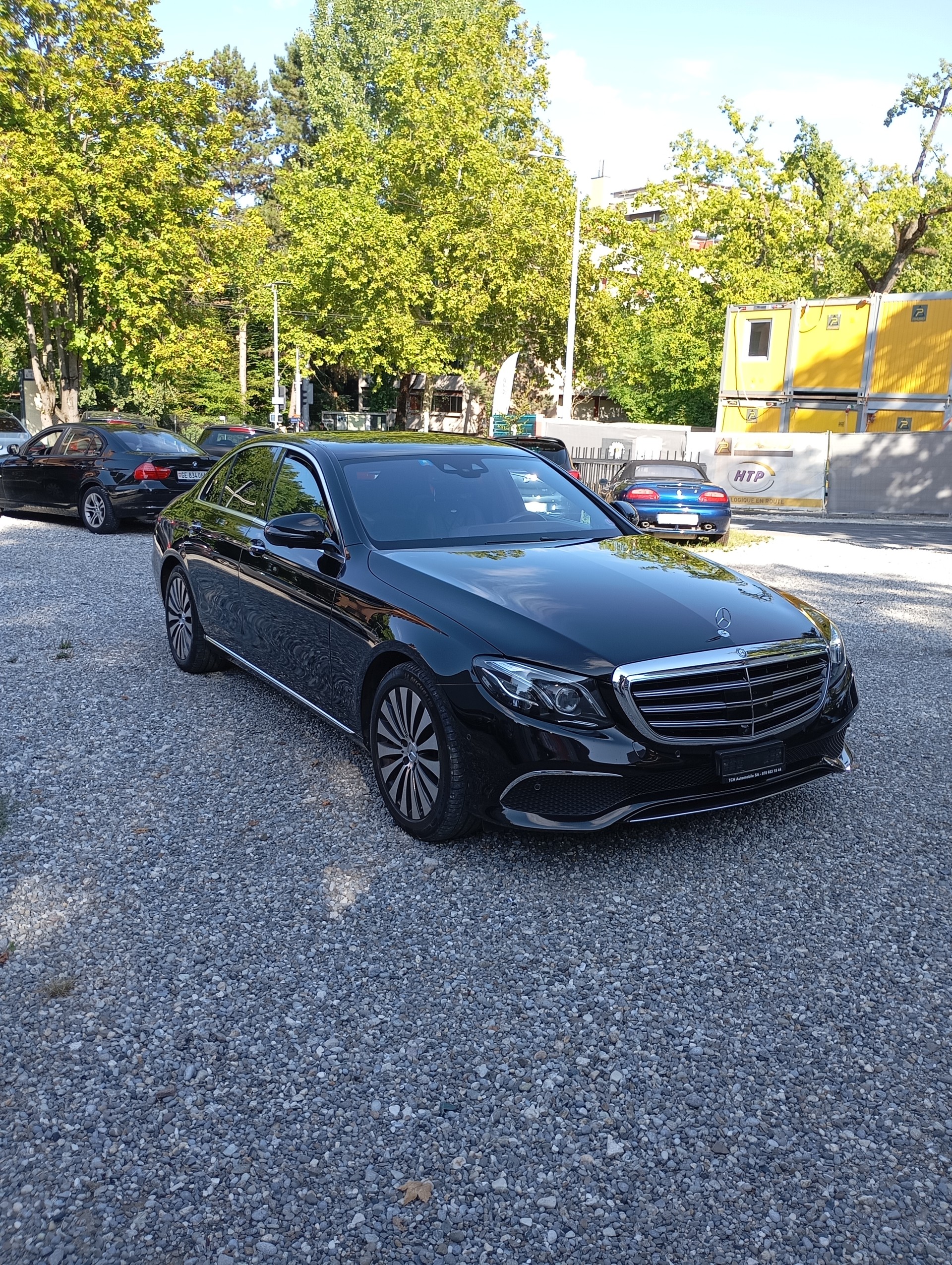 MERCEDES-BENZ E 400 Exclusive 4Matic 9G-Tronic-showroom-element-3