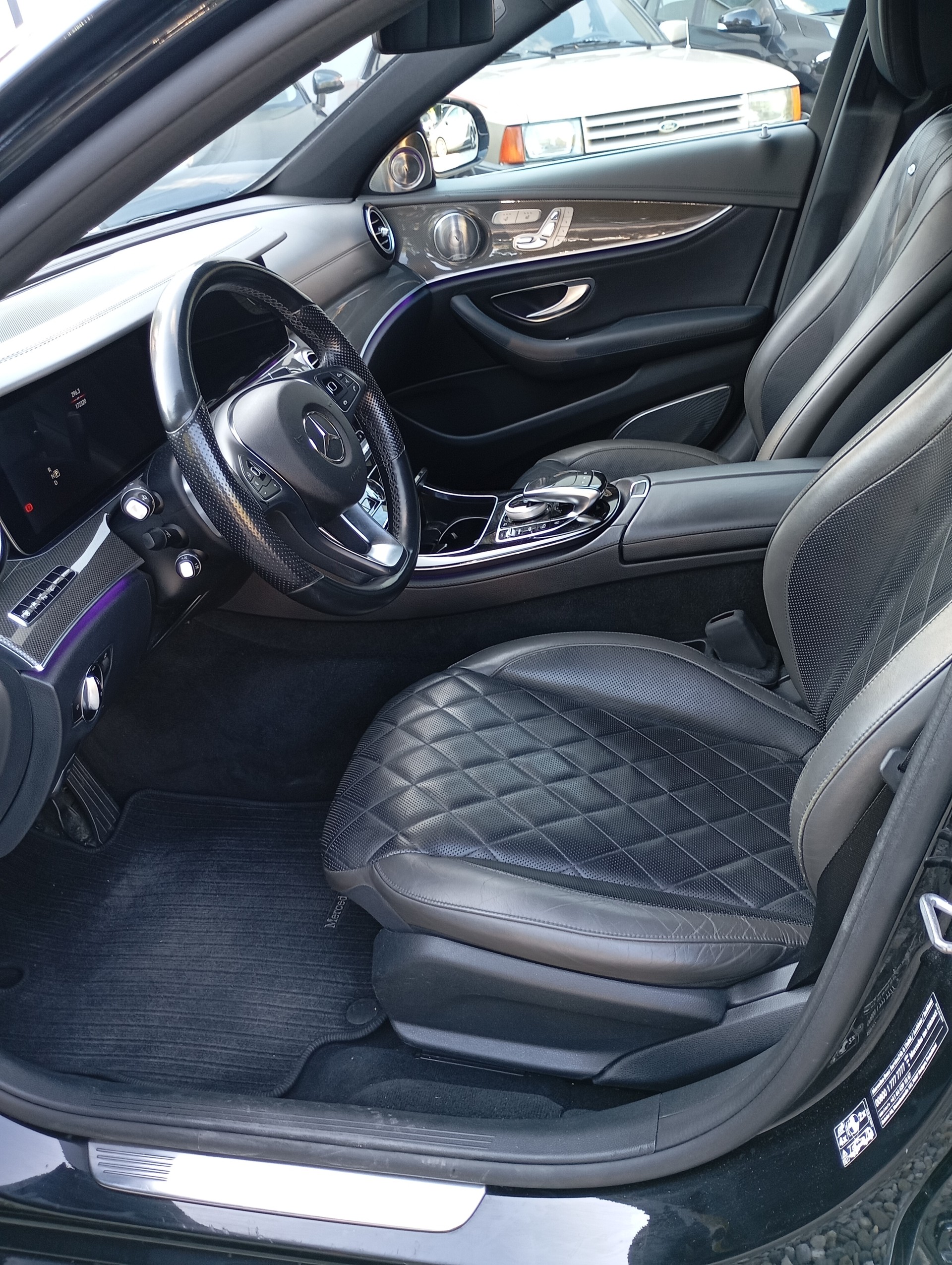 MERCEDES-BENZ E 400 Exclusive 4Matic 9G-Tronic-image-16