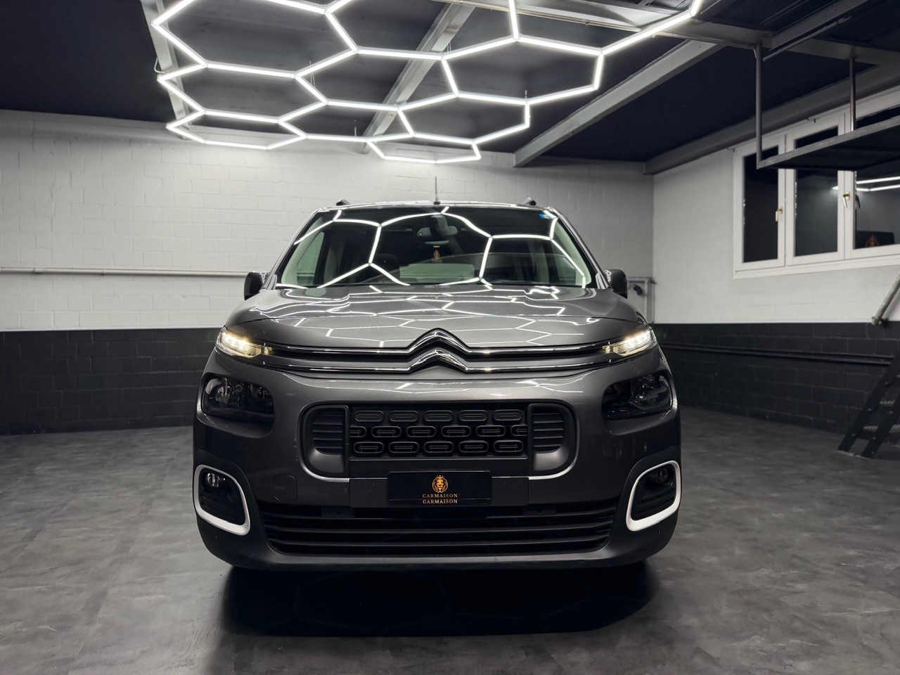 CITROEN Berlingo 1.5 BlueHDi Shine | Glasdach | Beidseitige Schiebetüren | Anhängerkupplung | Rückfahrkamera-showroom-element-1