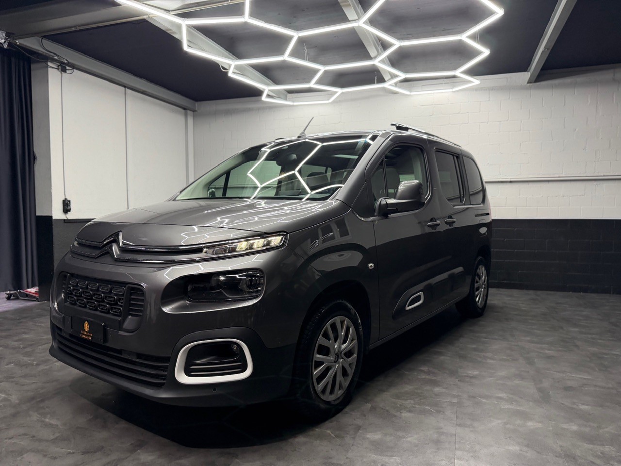 CITROEN Berlingo 1.5 BlueHDi Shine | Glasdach | Beidseitige Schiebetüren | Anhängerkupplung | Rückfahrkamera-showroom-element-2