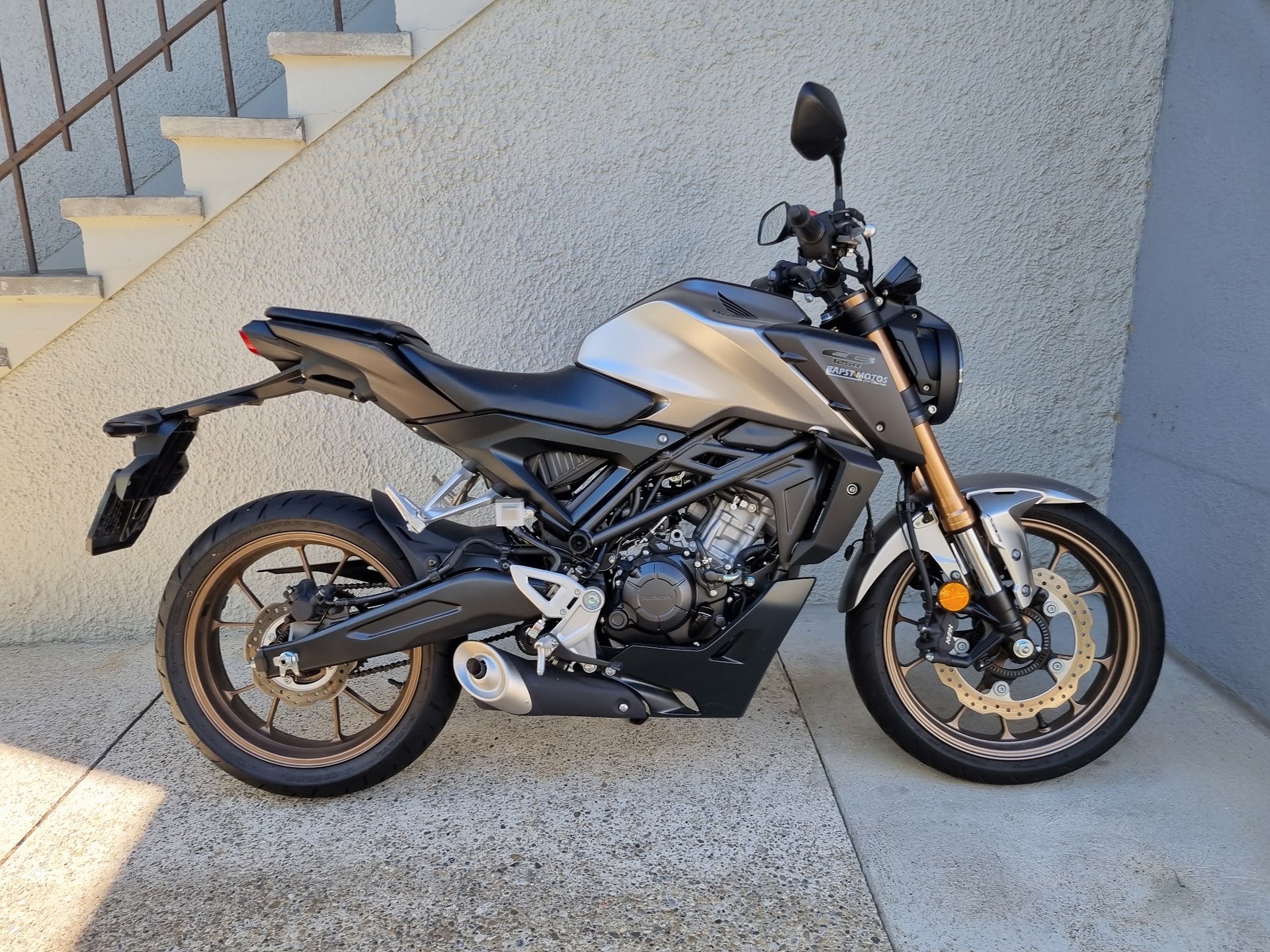 HONDA CB 125 R-image-1