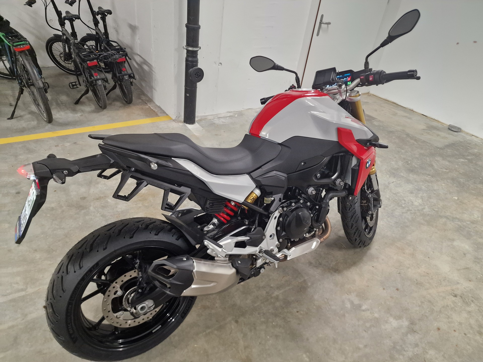 BMW F 900 R A2 (35kW) ABS-image-2