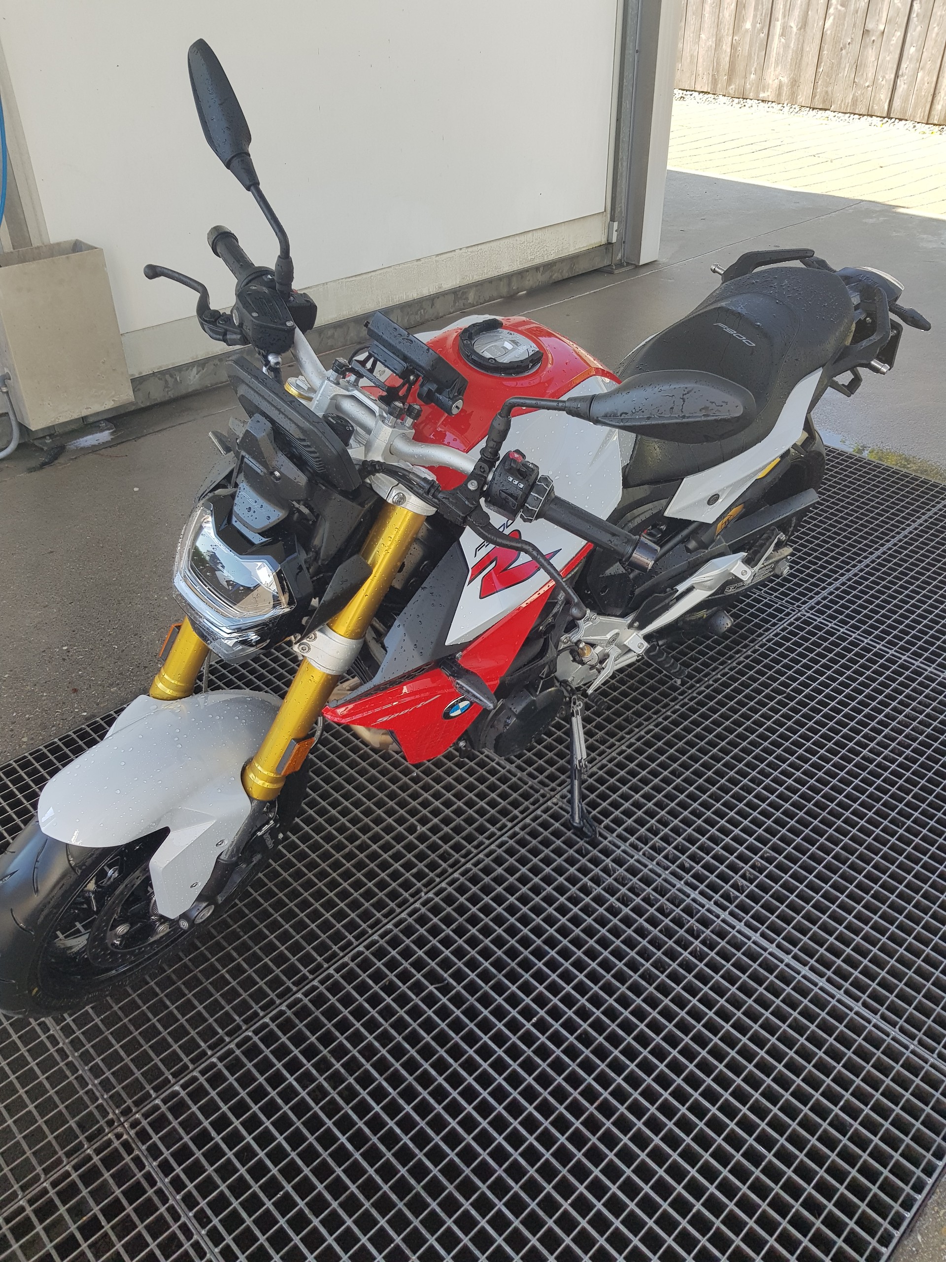 BMW F 900 R A2 (35kW) ABS-image-1