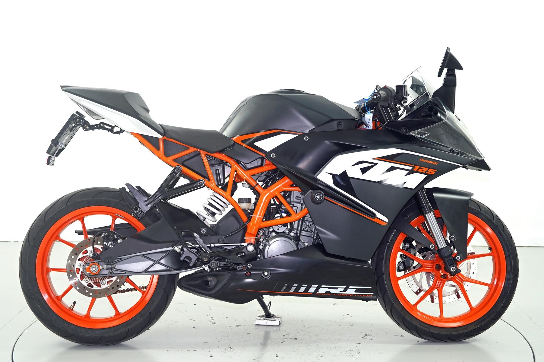 KTM RC 125 ABS-image-3