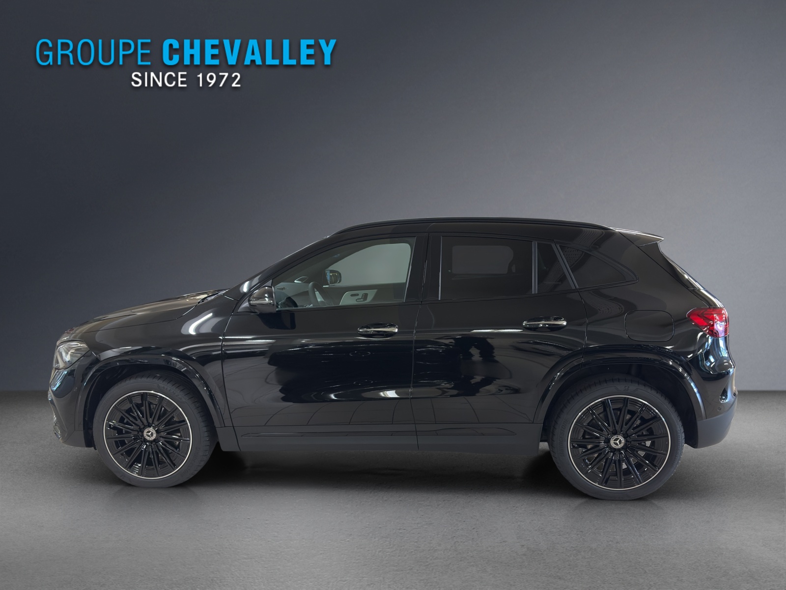 MERCEDES-BENZ GLA 250e with EQ Hybrid Technology-showroom-element-1
