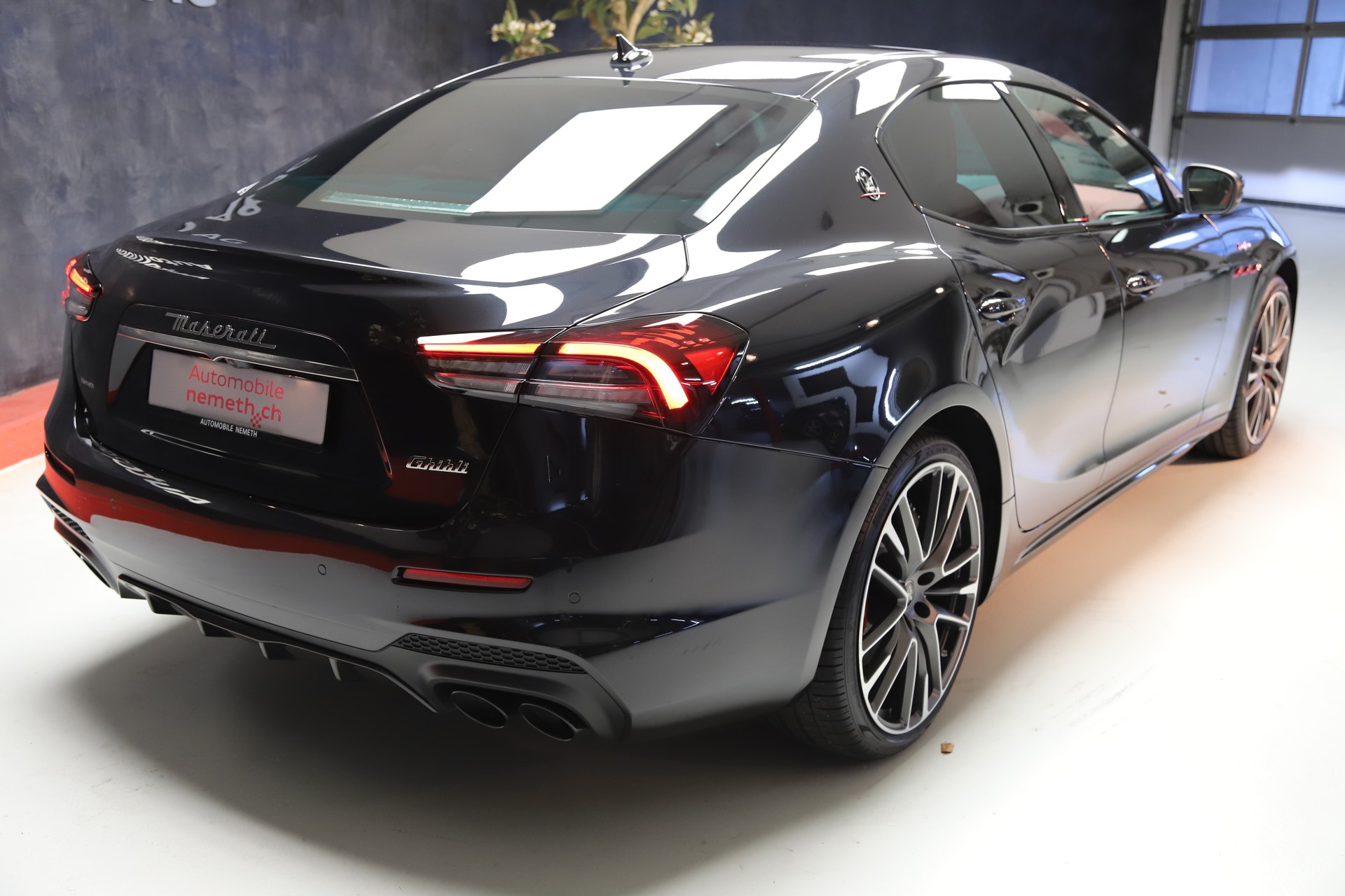 MASERATI Ghibli Trofeo 3.8 V8 Automatica-showroom-element-2