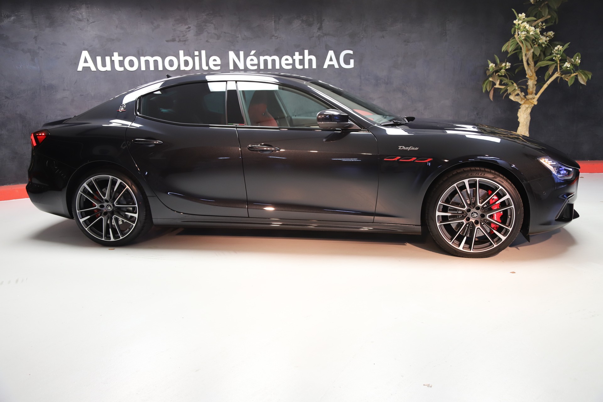 MASERATI Ghibli Trofeo 3.8 V8 Automatica-showroom-element-1