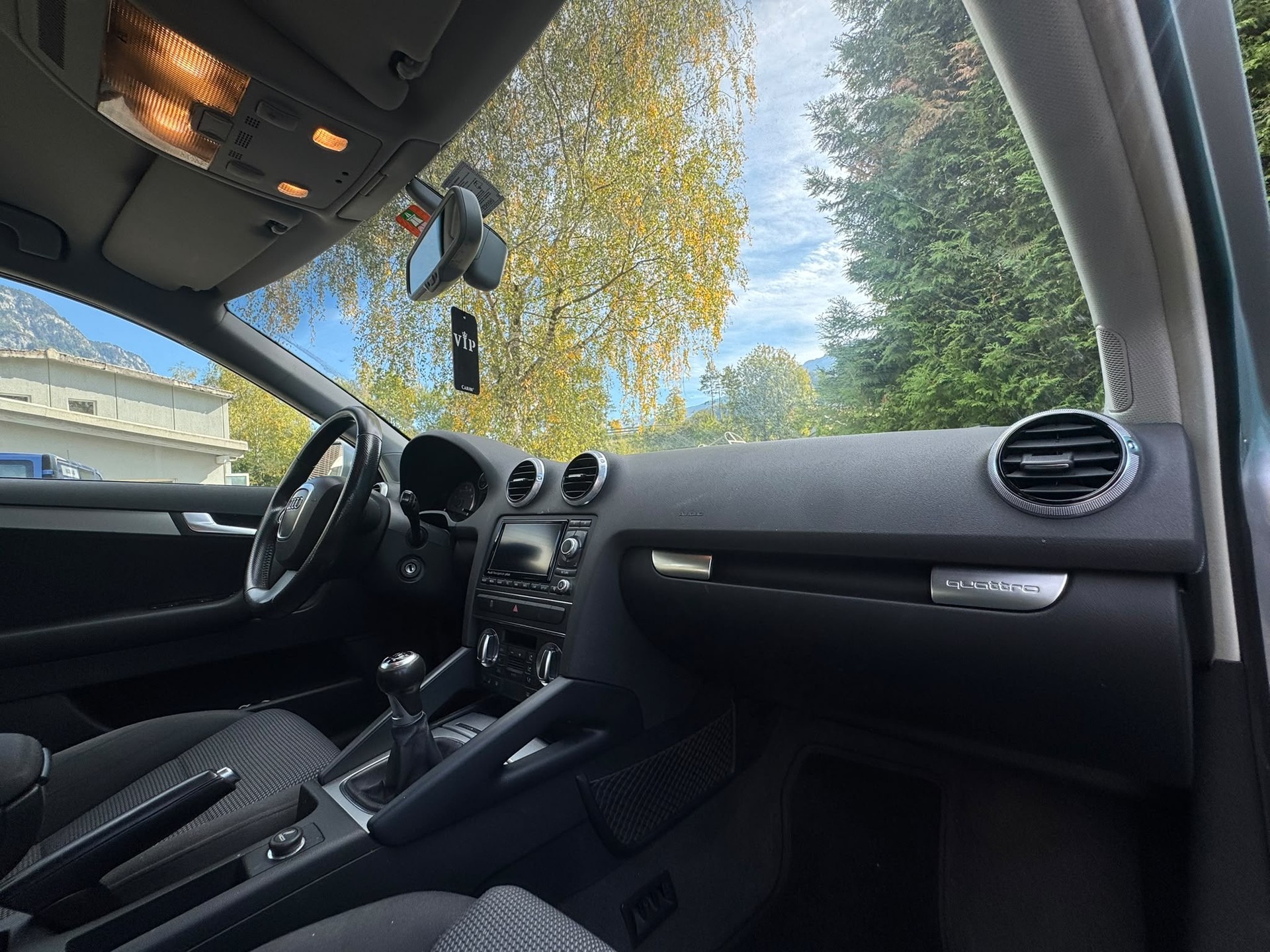 AUDI A3 Sportback 1.8 TFSI Ambiente quattro-image-15