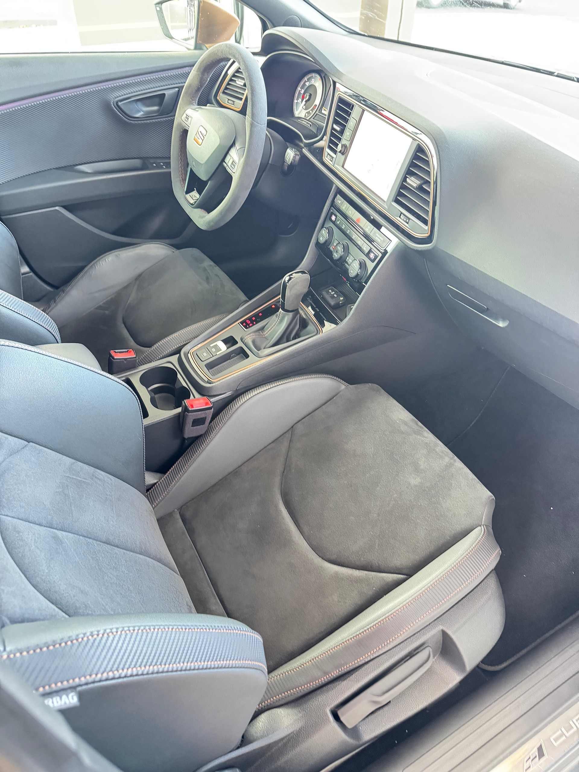 SEAT Leon 2.0 TSI Cupra 300 DSG-image-10