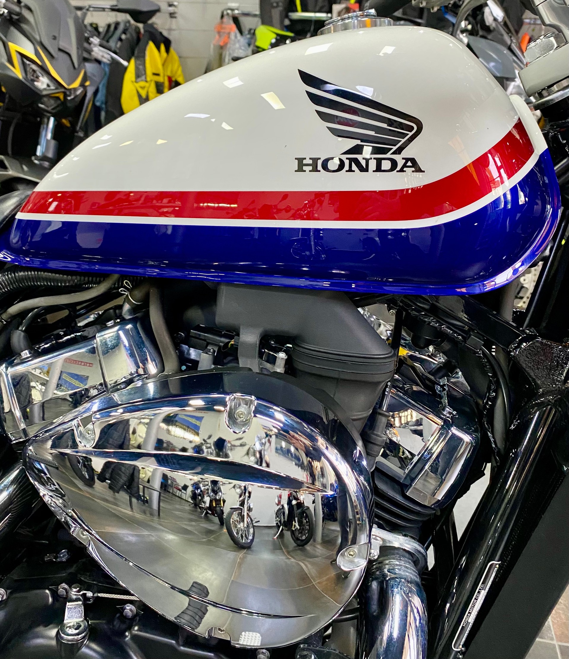HONDA VT 750 CS Shadow S-image-3