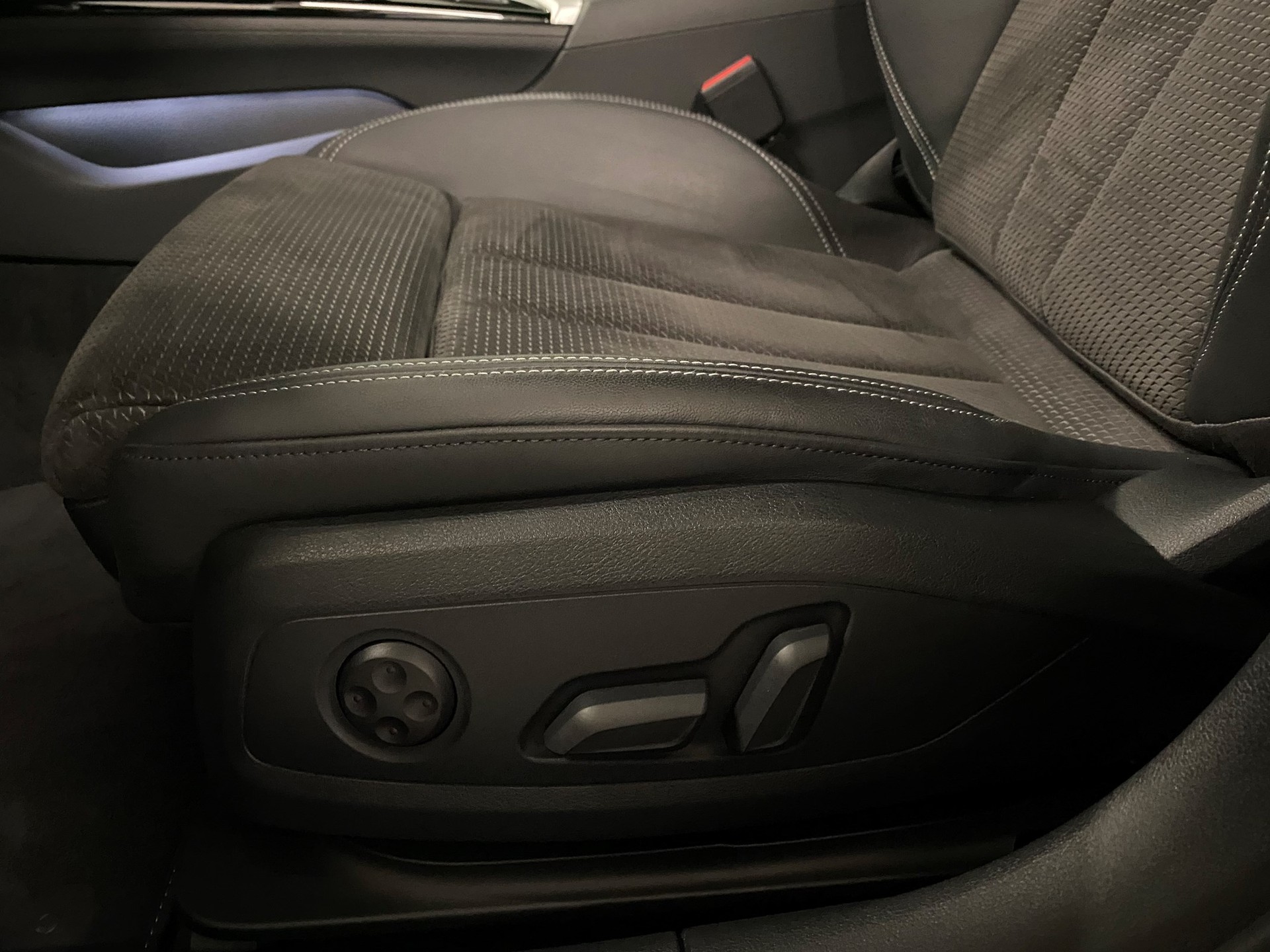 AUDI S4 3.0 TDI quattro tiptronic-image-8