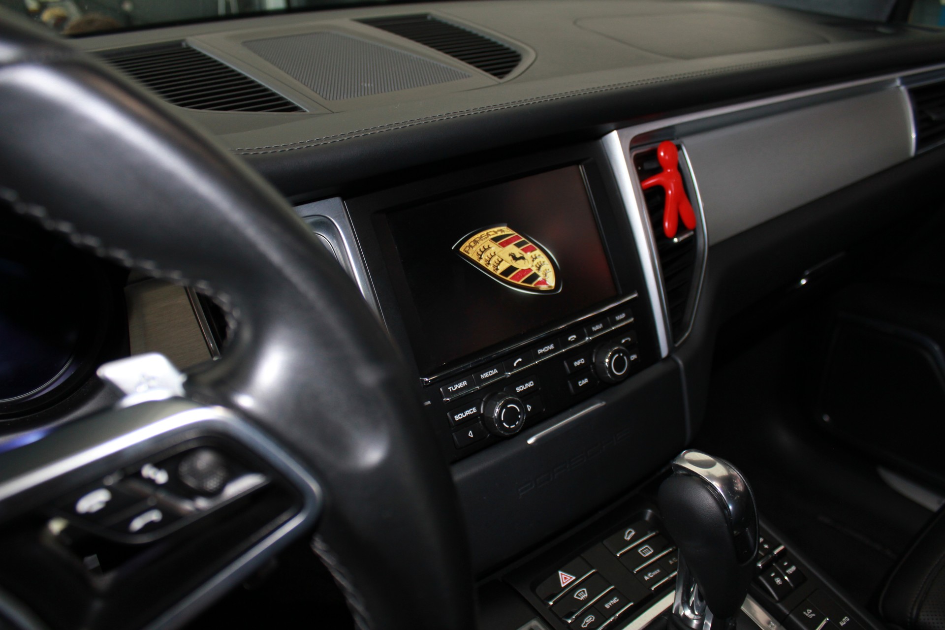PORSCHE Macan Turbo PDK-image-5