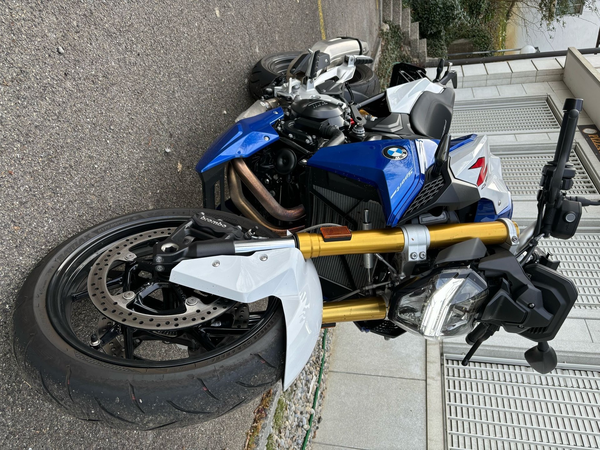 BMW F 900 R ABS-image-2