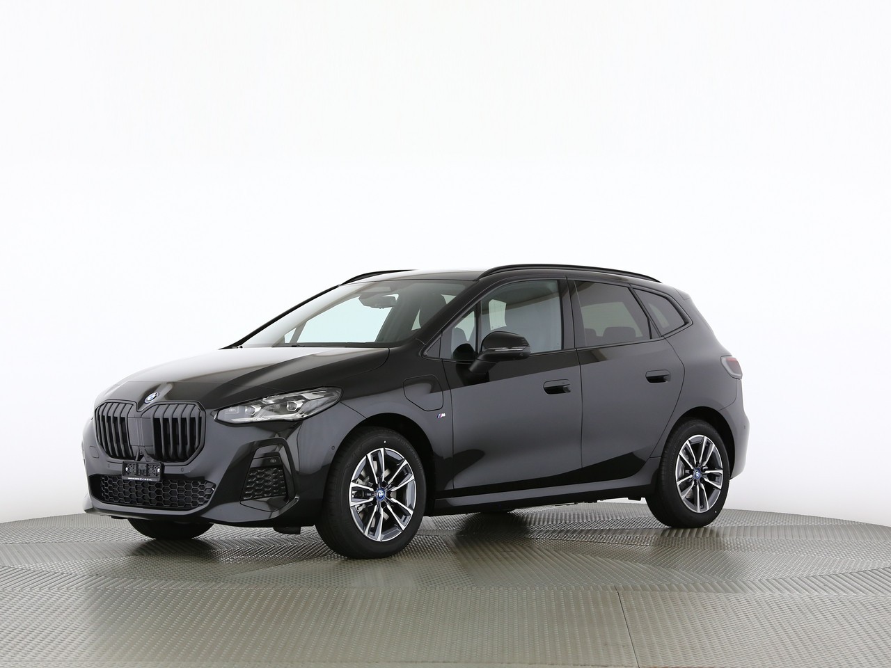 BMW 230e xDr. Act. T. M Sport-showroom-element-1