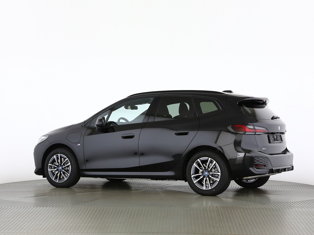BMW 230e xDr. Act. T. M Sport-image-6