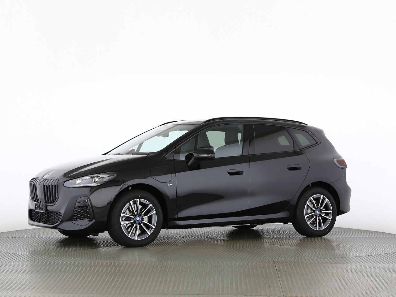 BMW 230e xDr. Act. T. M Sport-showroom-element-2