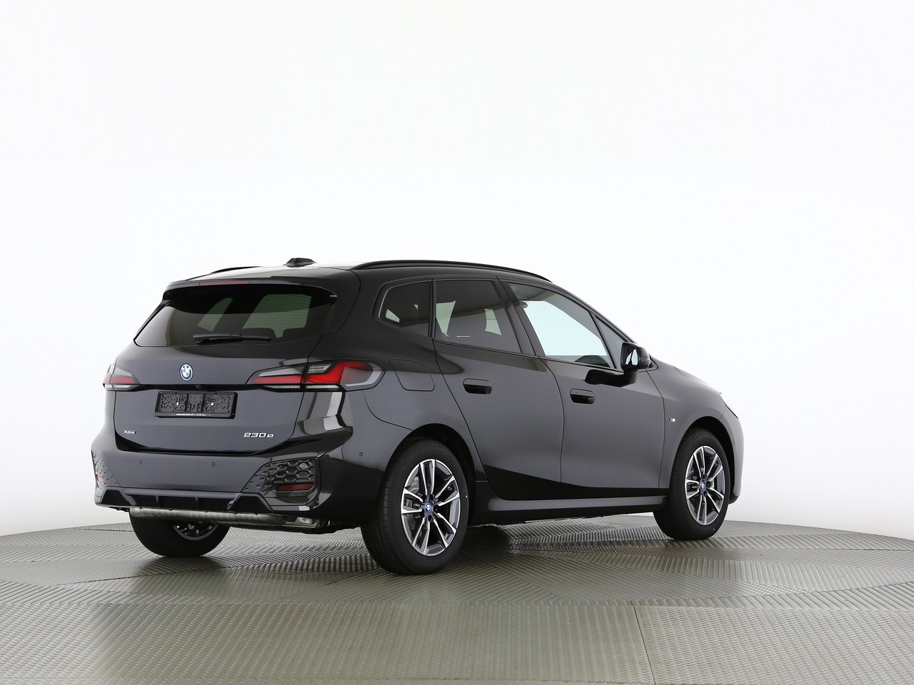 BMW 230e xDr. Act. T. M Sport-image-12