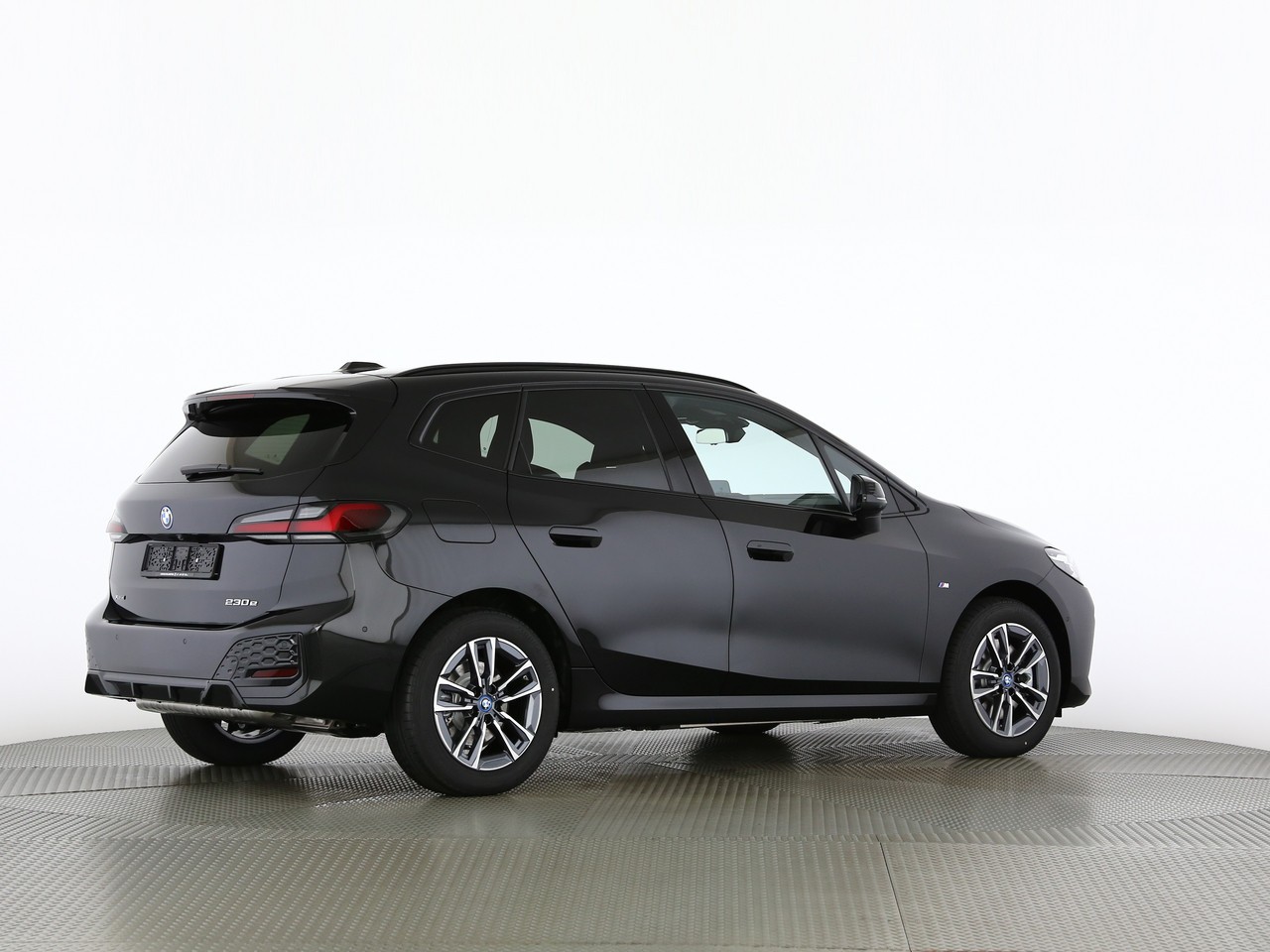 BMW 230e xDr. Act. T. M Sport-image-13