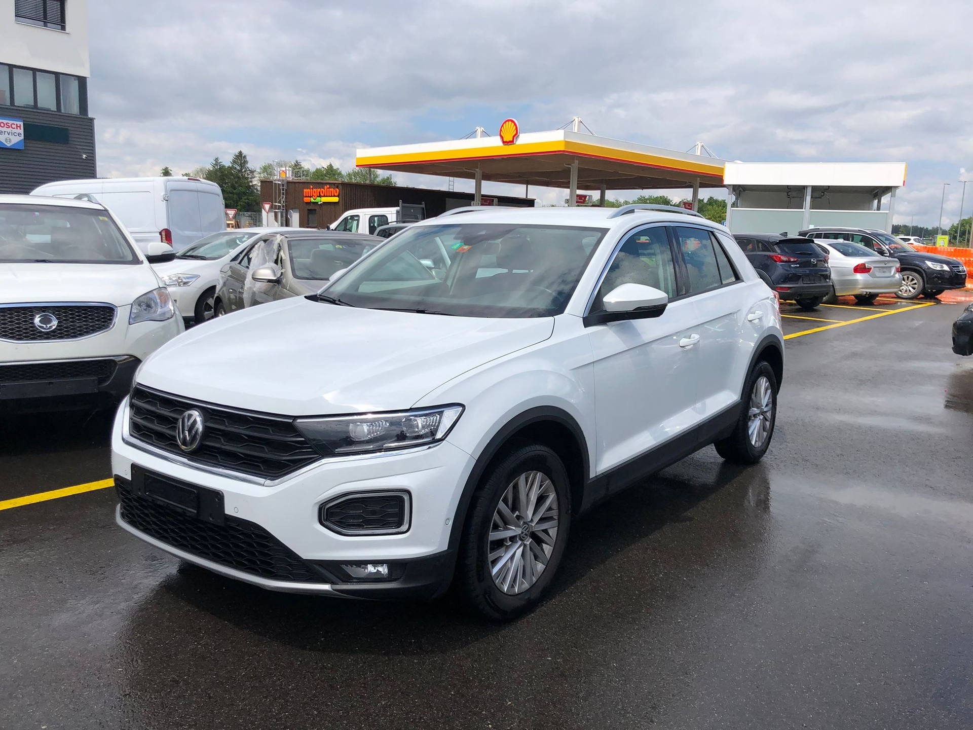 VW T-Roc 1.5 TSI EVO Advance DSG 4Motion-image-2