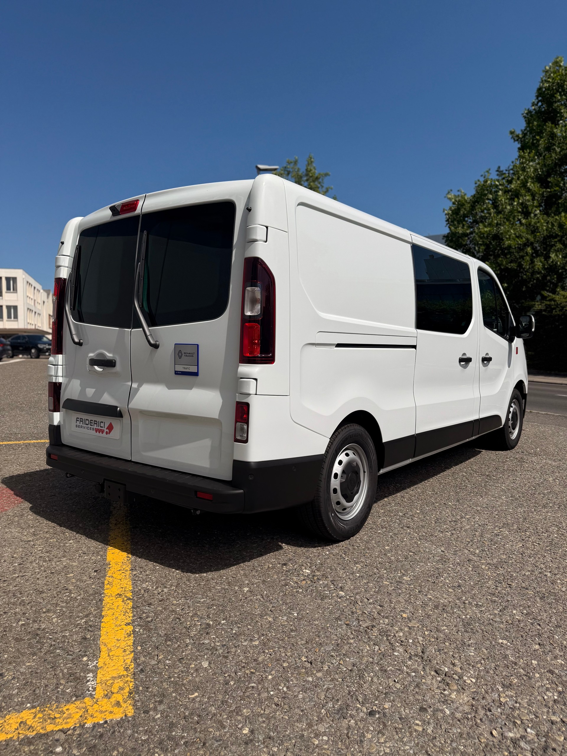 RENAULT Trafic EV52 22kW L2H1-image-5