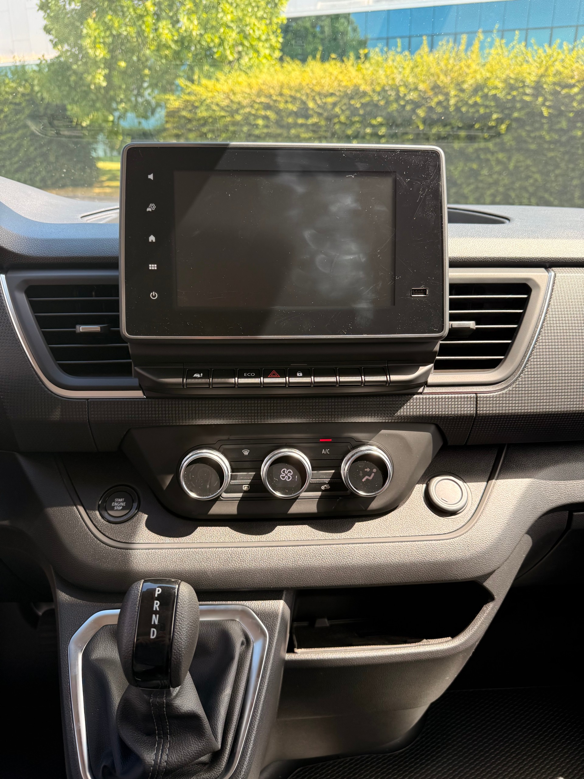 RENAULT Trafic EV52 22kW L2H1-image-11