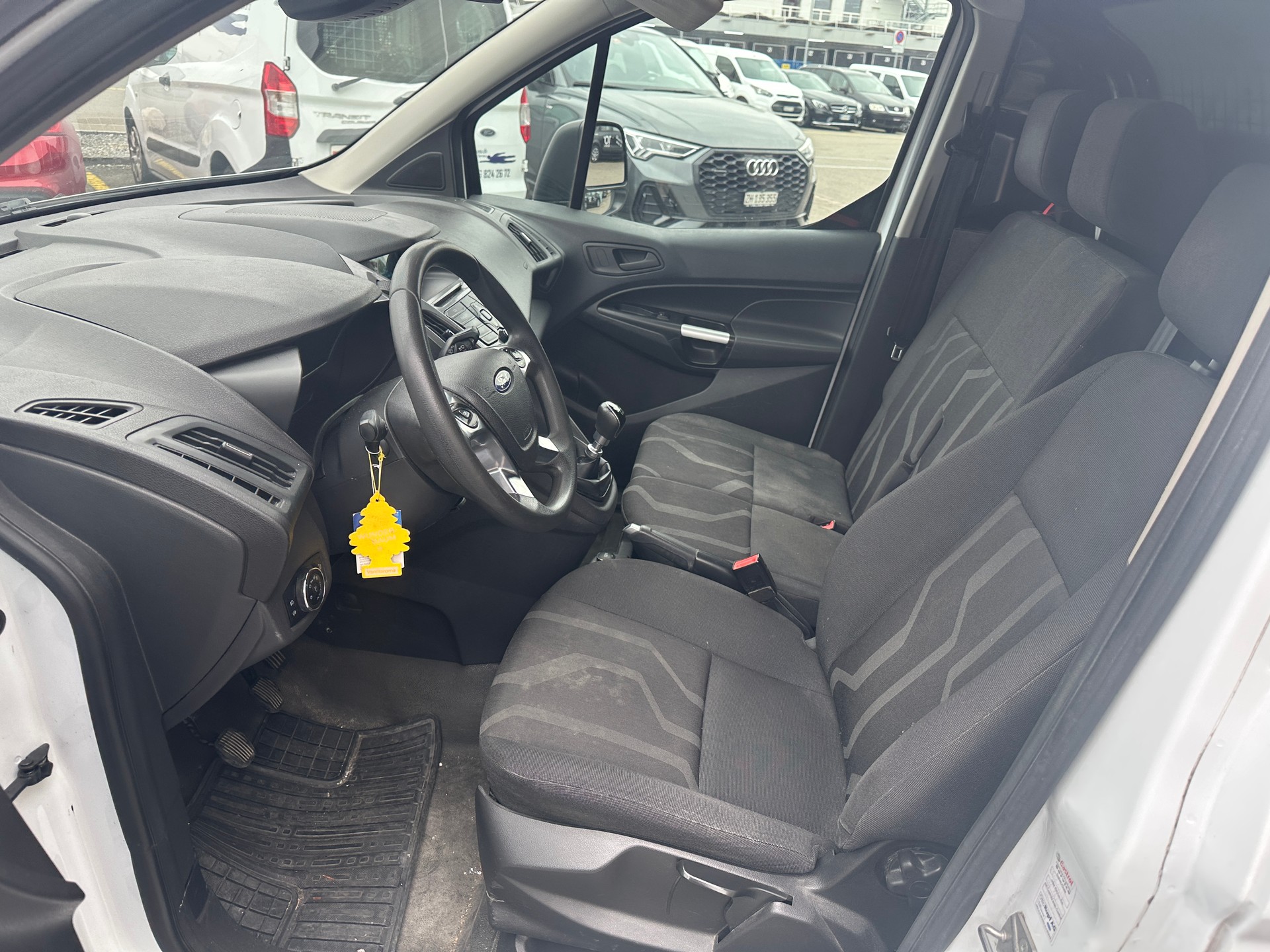 FORD Transit Connect Van T210 1.0 EcoBoost Ambiente-image-12
