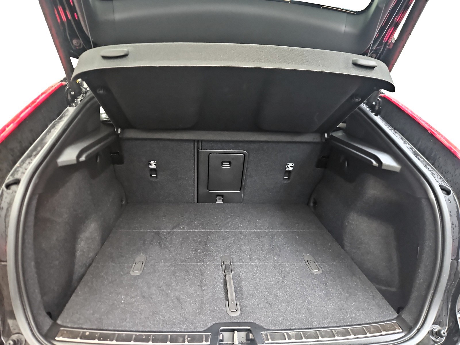 VOLVO C40 Recharge P6 Pure Electric Plus-image-12