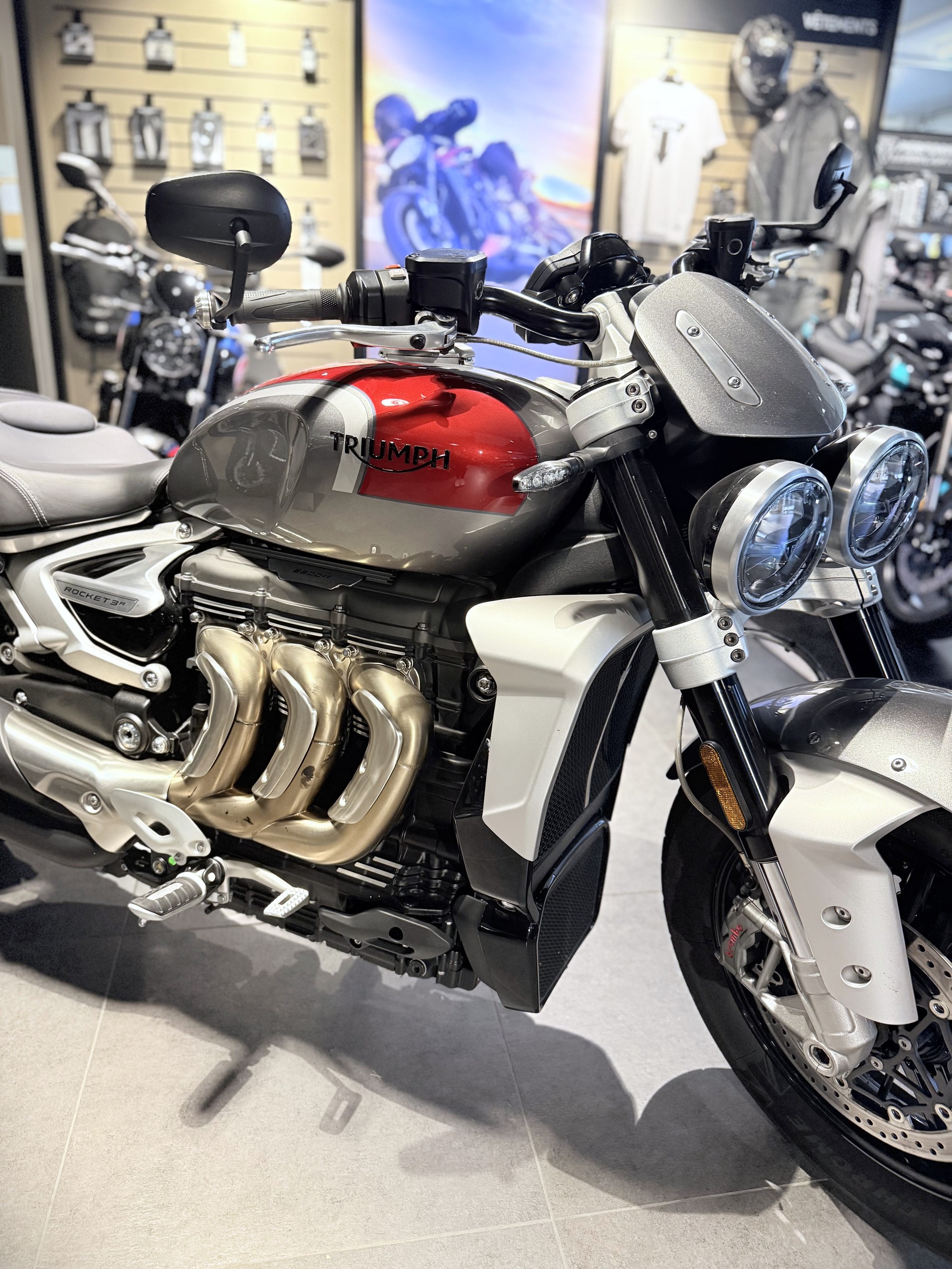 TRIUMPH Rocket 3 R-image-1