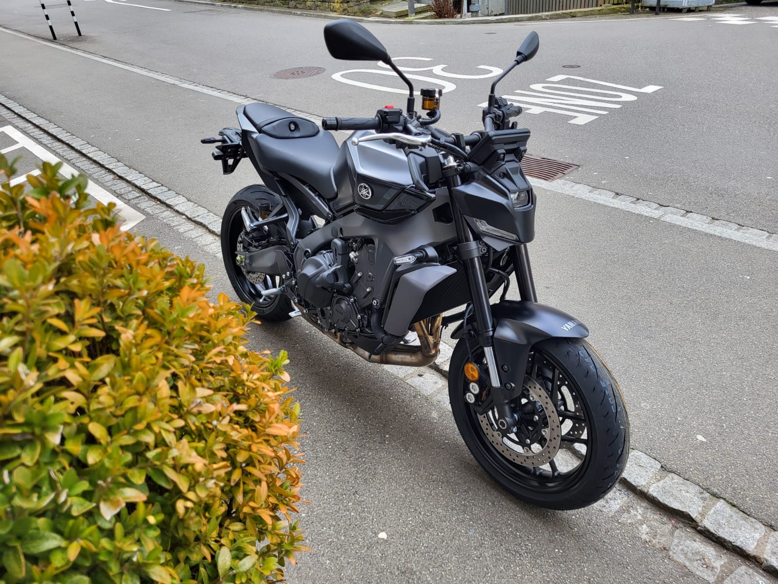 YAMAHA MT-09 Y-AMT-image-3