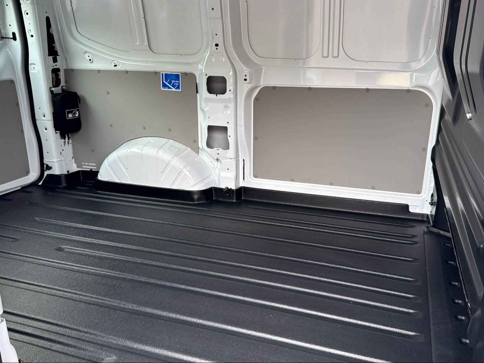 VW Transporter Kaw. 3100 E-Motor-image-9