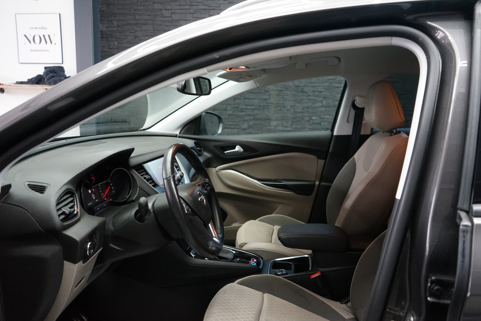 OPEL Grandland X 1.2i TP Excellence Automatik-image-4