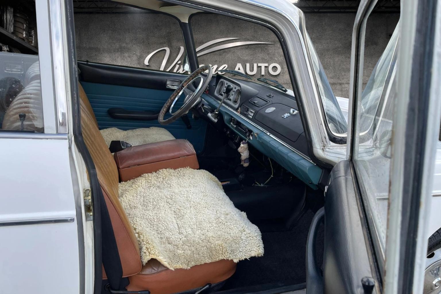 PEUGEOT 404-image-6
