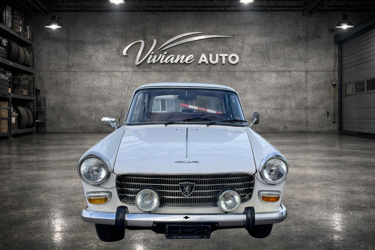 PEUGEOT 404-showroom-element-1